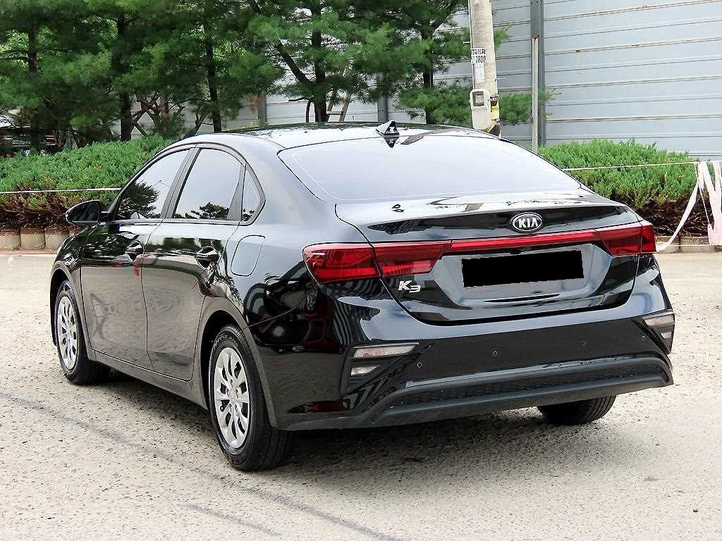 Kia K3 — photo 03