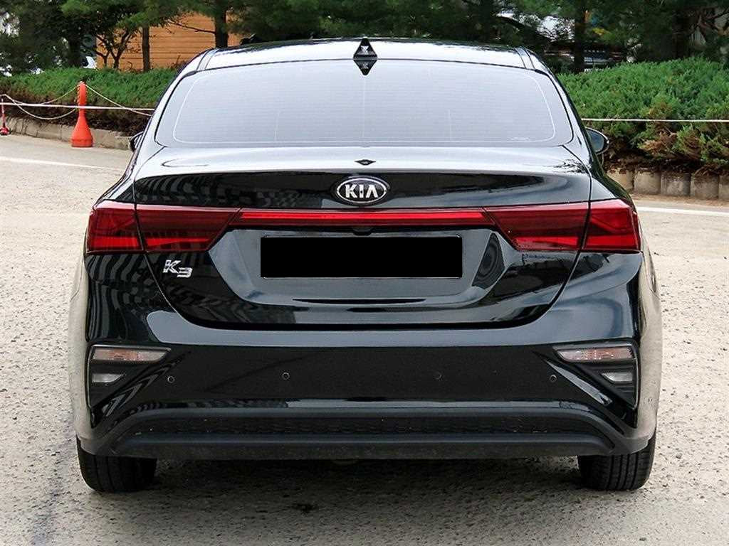 Kia K3 — photo 04