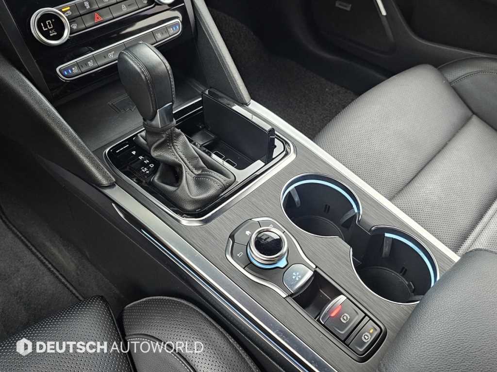 RENAULT SM6 — photo 09