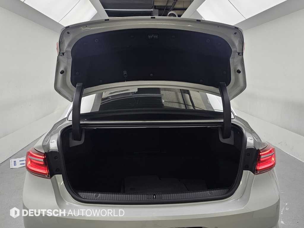 RENAULT SM6 — photo 19