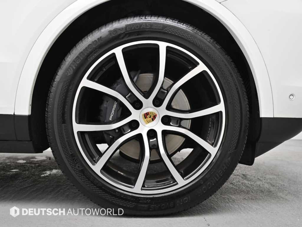 Porsche Cayenne — photo 05