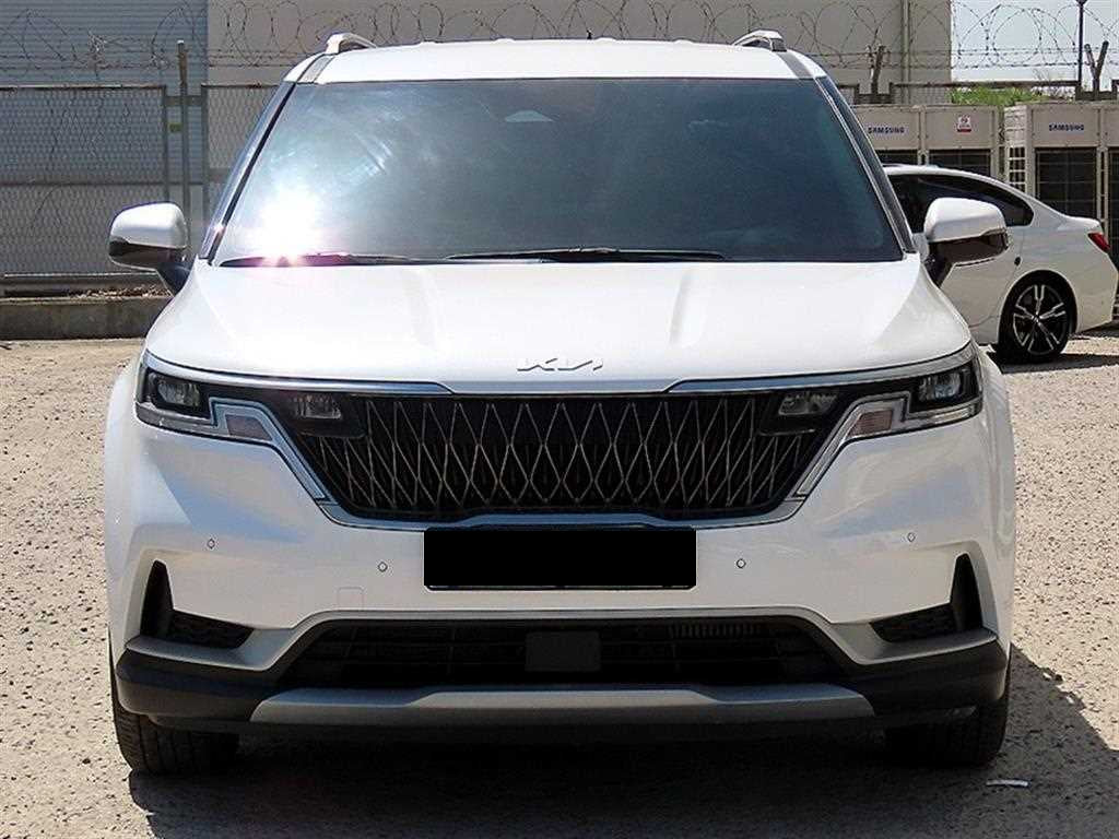 Kia Carnival — photo 01
