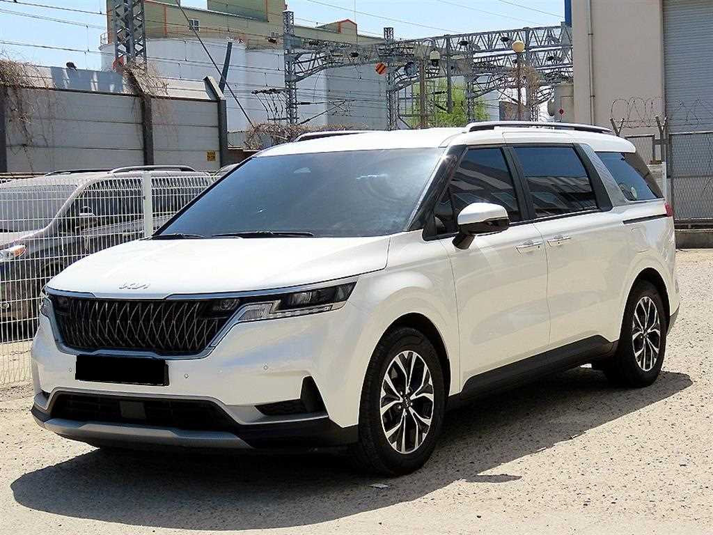 Kia Carnival — photo 02