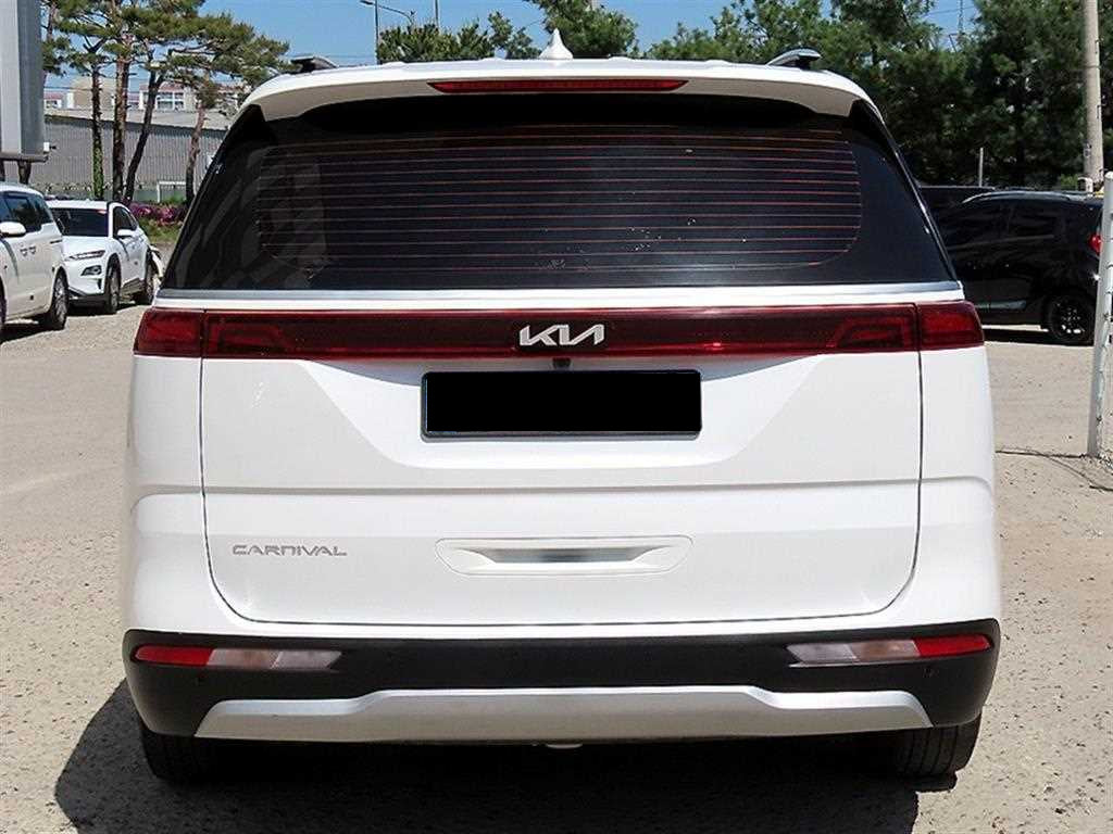 Kia Carnival — photo 04