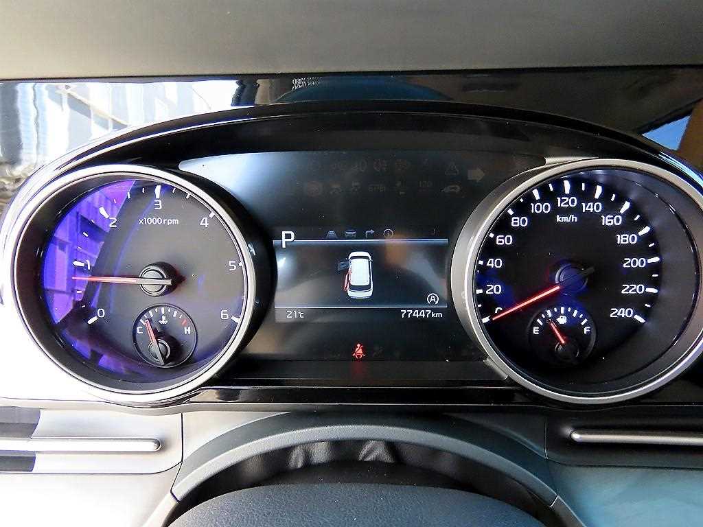 Kia Carnival — photo 10