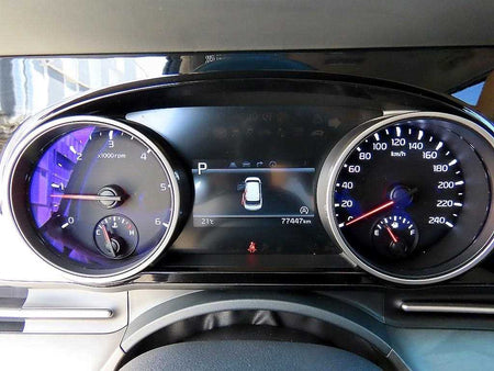 Kia Carnival — photo 10