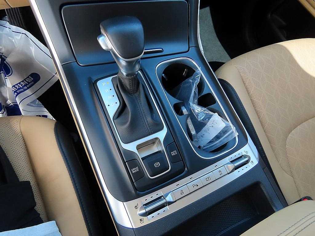 Kia Carnival — photo 11