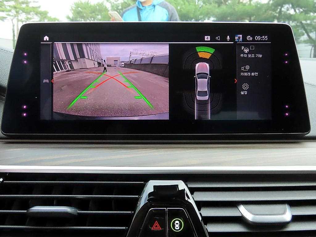 BMW 5-Series — photo 14