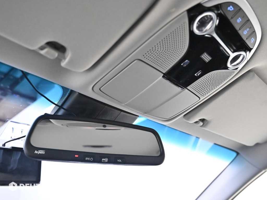 Hyundai Grandeur — photo 18