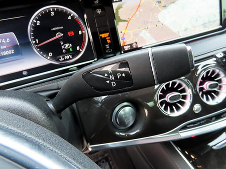 Mercedes-Benz S-Class — photo 10
