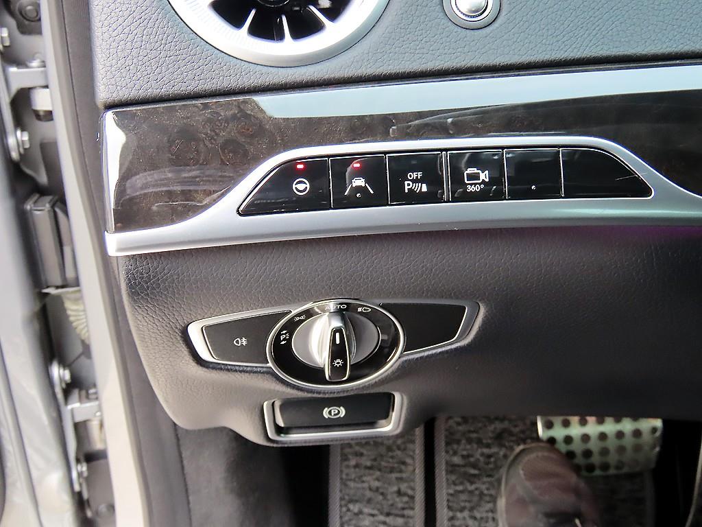 Mercedes-Benz S-Class — photo 12