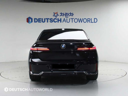 BMW 7-Series — photo 04