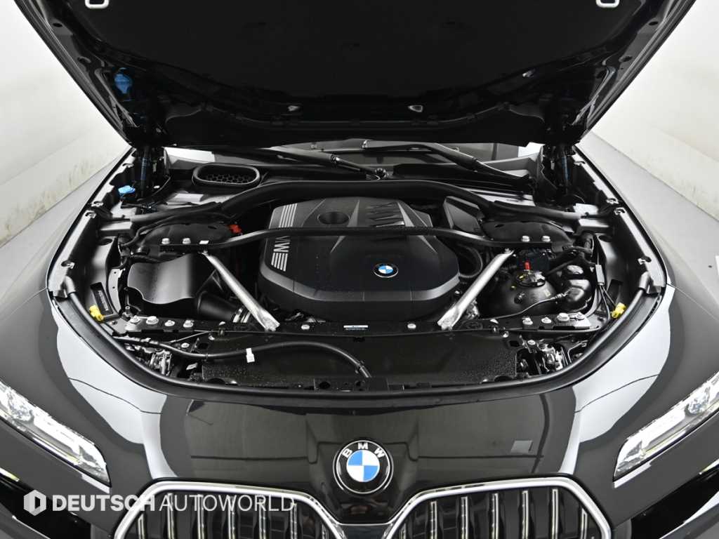BMW 7-Series — photo 06