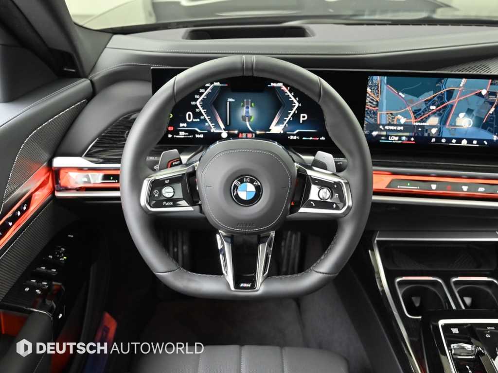 BMW 7-Series — photo 13
