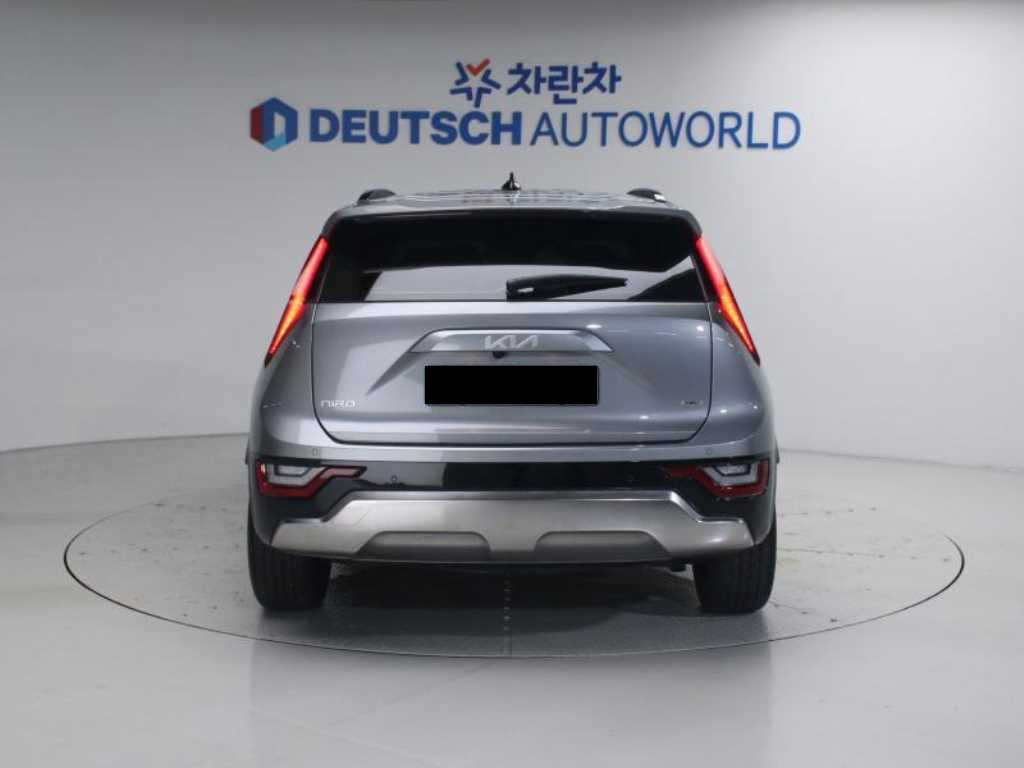 Kia Niro — photo 04