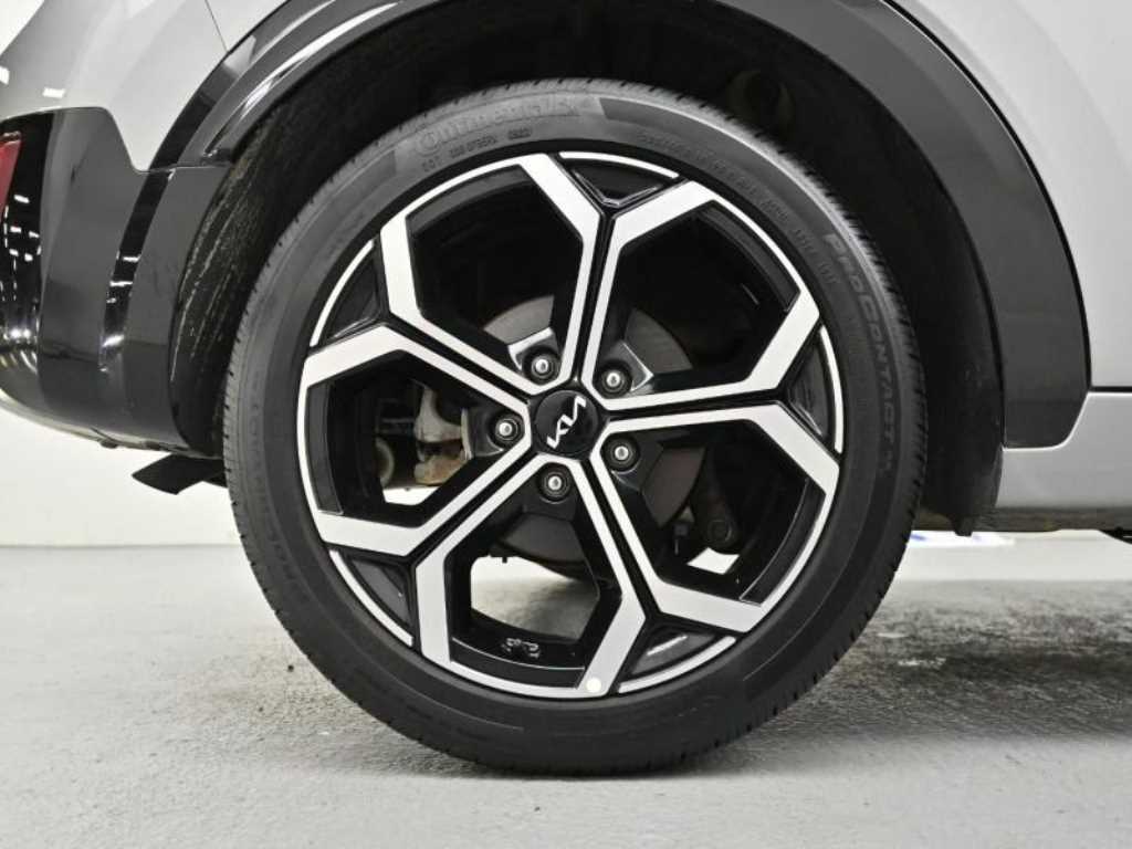 Kia Niro — photo 05