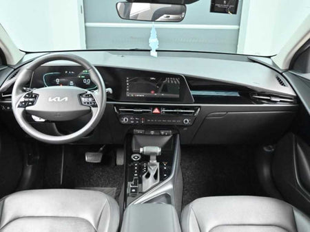 Kia Niro — photo 07