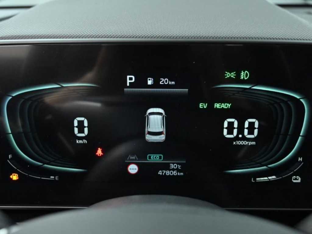 Kia Niro — photo 08