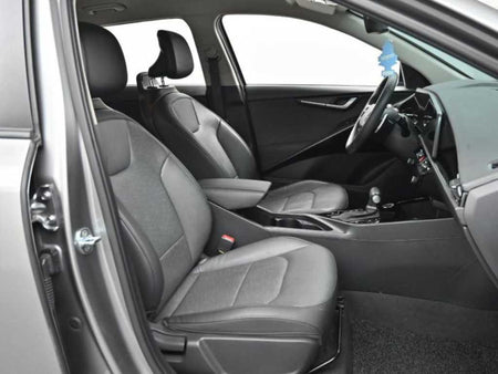 Kia Niro — photo 10