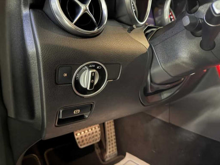 Mercedes-Benz SLC-Class — photo 12