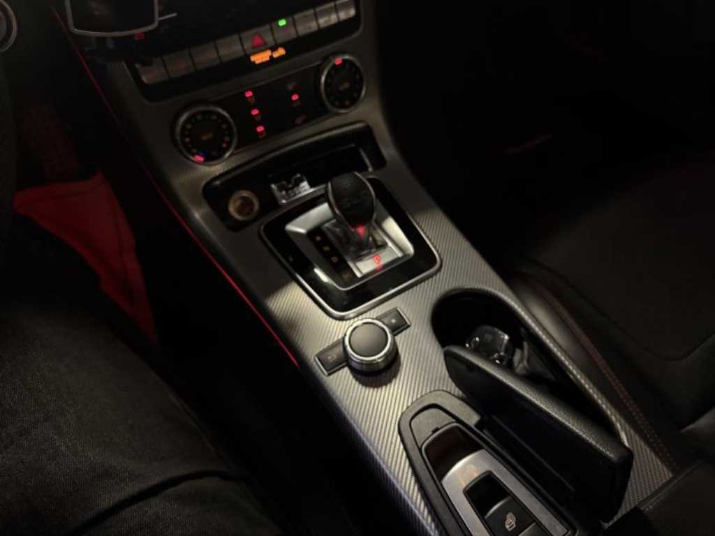 Mercedes-Benz SLC-Class — photo 14