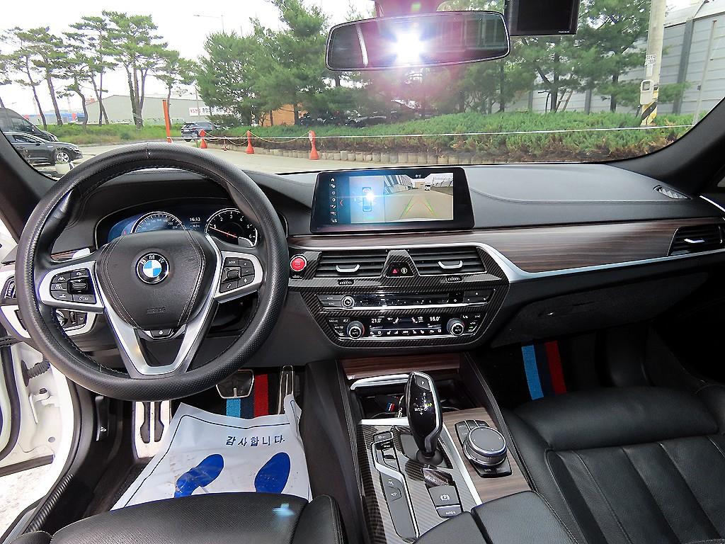 BMW 5-Series — photo 07