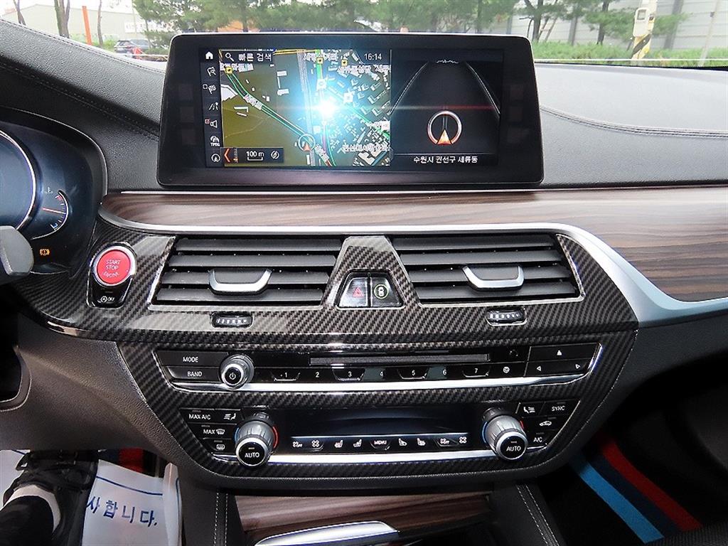 BMW 5-Series — photo 11