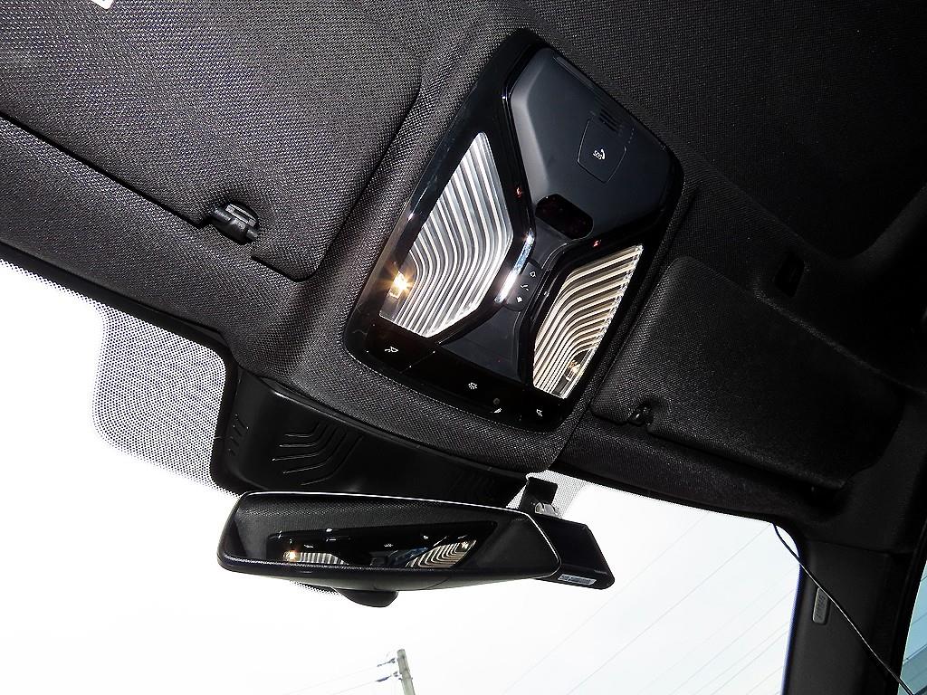 BMW 5-Series — photo 13