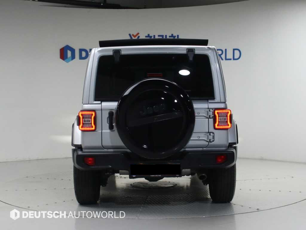 Jeep Wrangler — photo 04