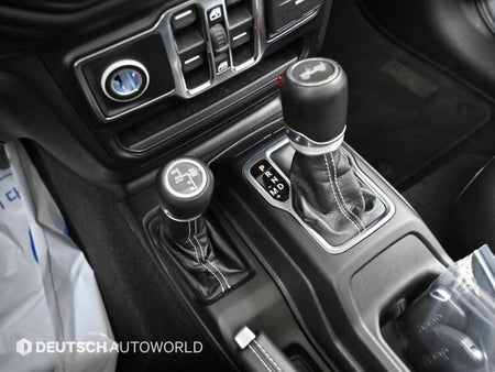Jeep Wrangler — photo 09
