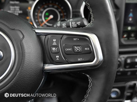Jeep Wrangler — photo 16