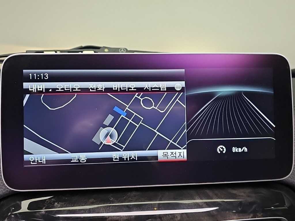 Mercedes-Benz G-Class — photo 14