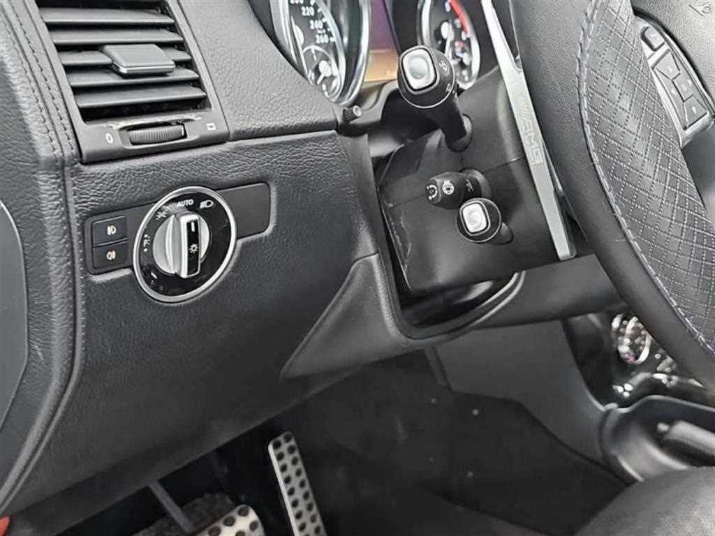 Mercedes-Benz G-Class — photo 17