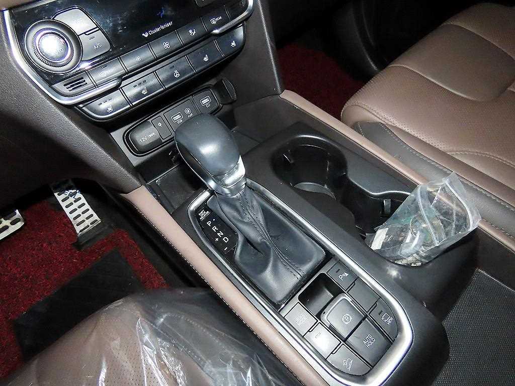 Hyundai Santafe — photo 12