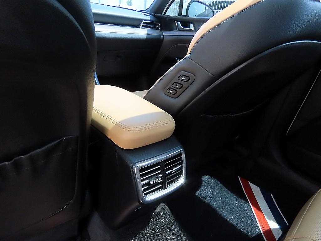 Kia K5 — photo 15