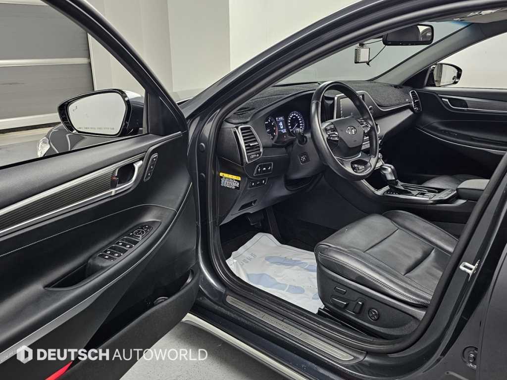 Hyundai Grandeur — photo 11