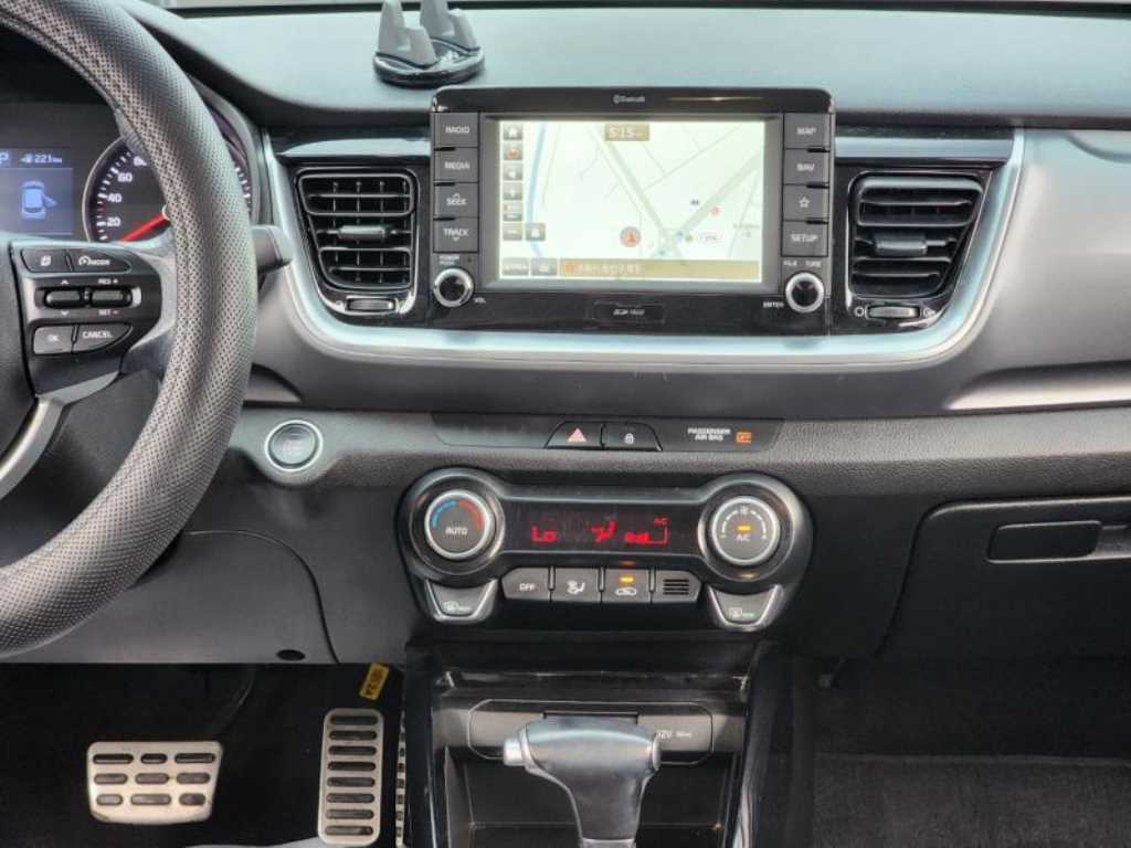 Kia Stonic — photo 09