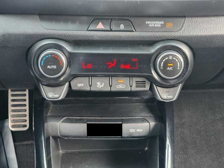 Kia Stonic — photo 12