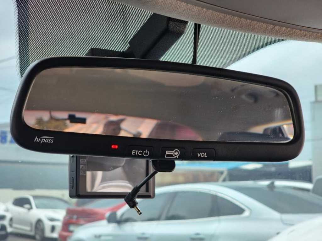 Kia Stonic — photo 16