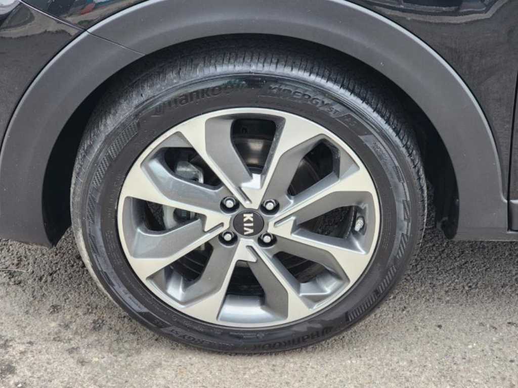 Kia Stonic — photo 19