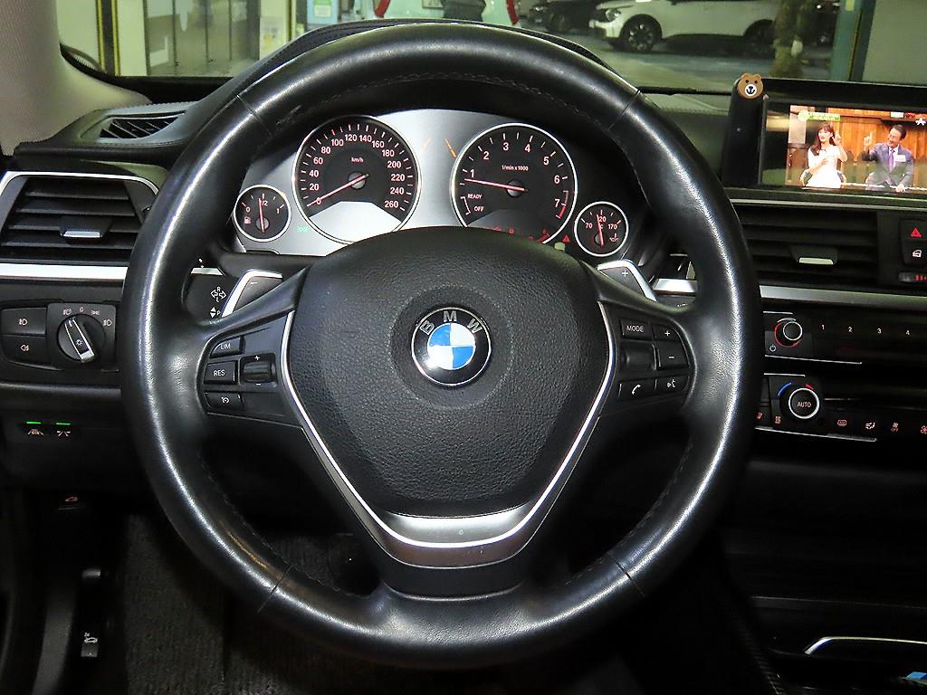 BMW 4-Series — photo 08
