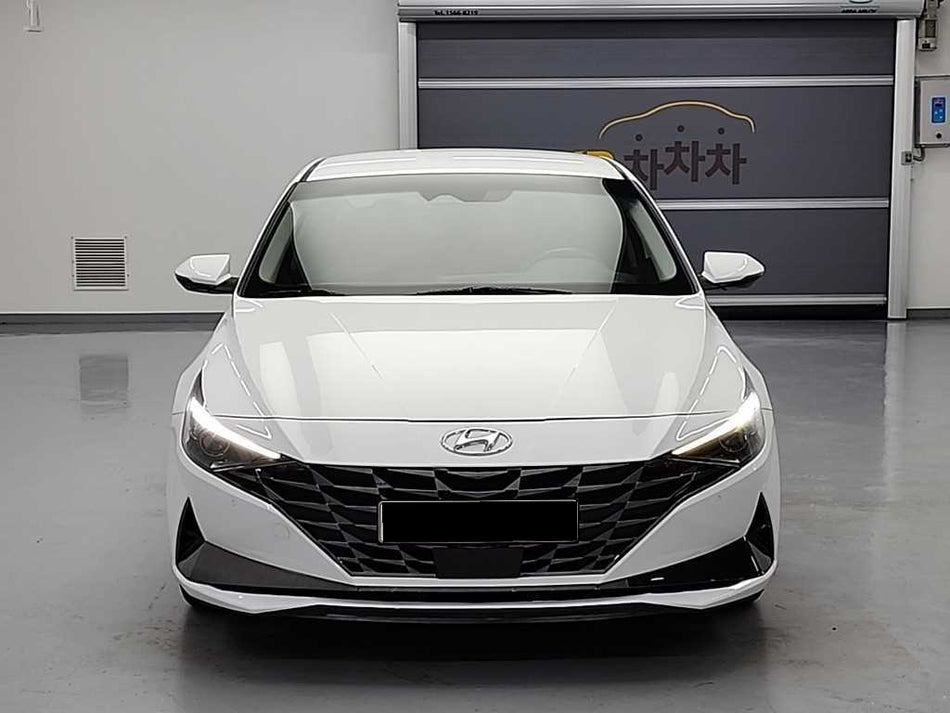 Hyundai Avante — photo 02