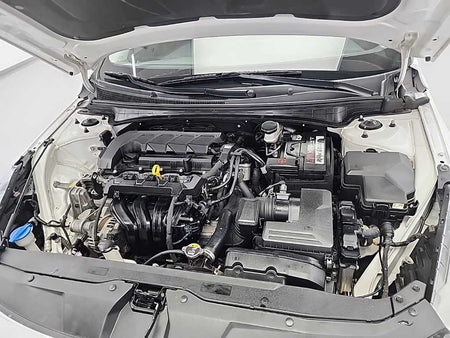 Hyundai Avante — photo 05