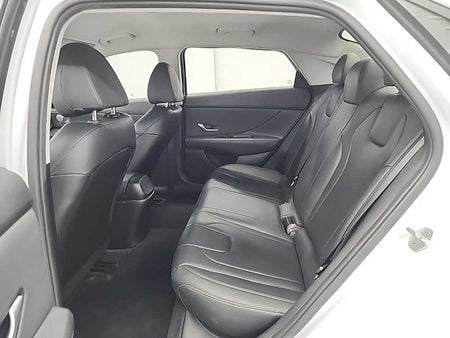 Hyundai Avante — photo 12