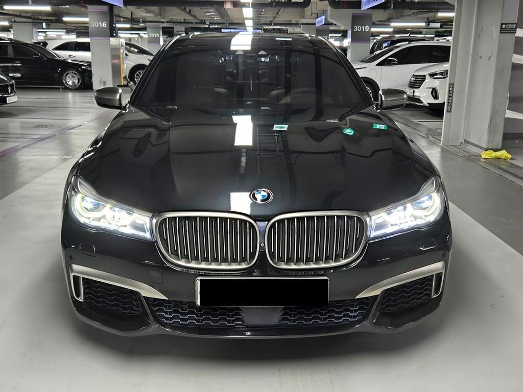 BMW 7-Series — photo 01