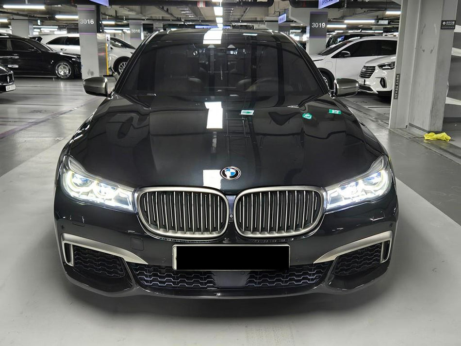 BMW 7-Series — photo 01
