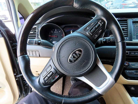 Kia Carnival — photo 09
