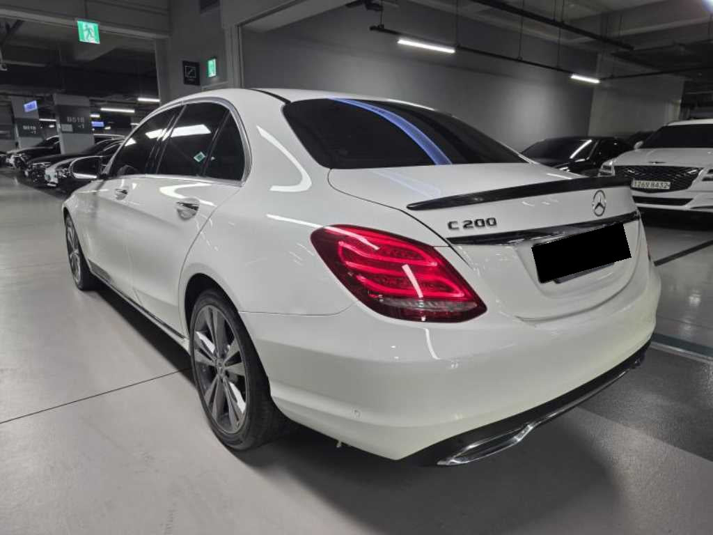 Mercedes-Benz C-Class — photo 04