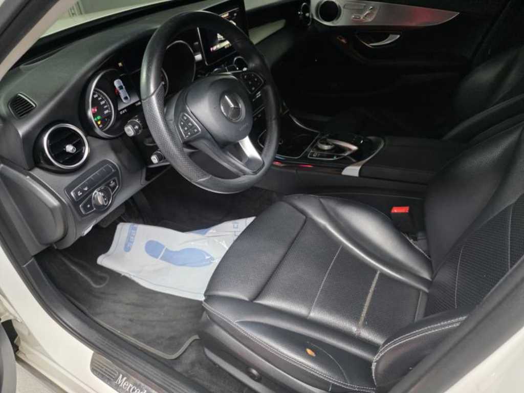 Mercedes-Benz C-Class — photo 11