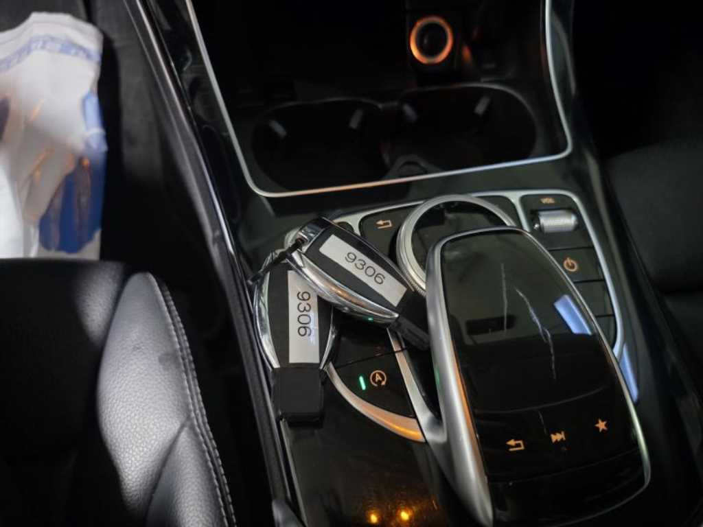 Mercedes-Benz C-Class — photo 15